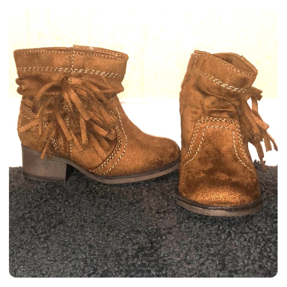 Toddler Boots! ❤️